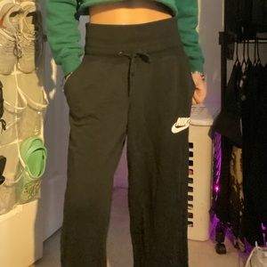 never worn nike sweatpants